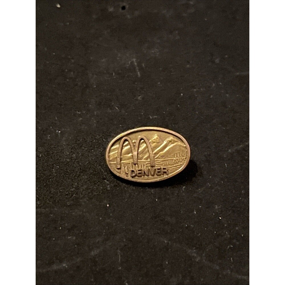 McDonald’s Denver Colorado Rocky Mountain Range Employee Lapel Hat‎ Pin